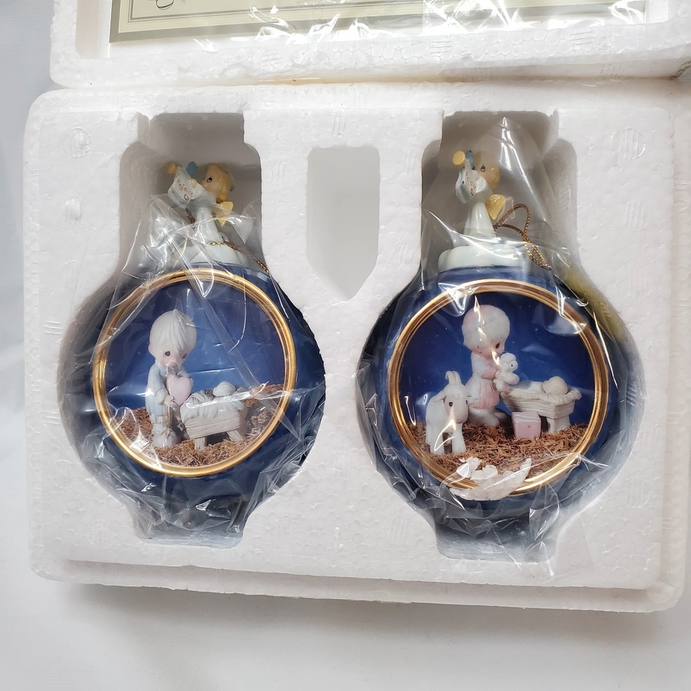 Set Of 2~PRECIOUS MOMENTS~A SAVIOR BORN SERIES‎ CHRISTMAS ORNAMENTS Certificate